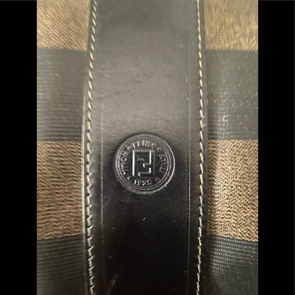 💼 Vintage FENDI Check Pattern Pouch/Crossbody - Picture 2 of 12